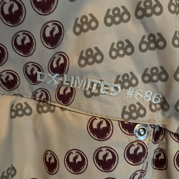 686 x Dragon Limited Edition Snowboarding Jacket - Picture 2 of 5
